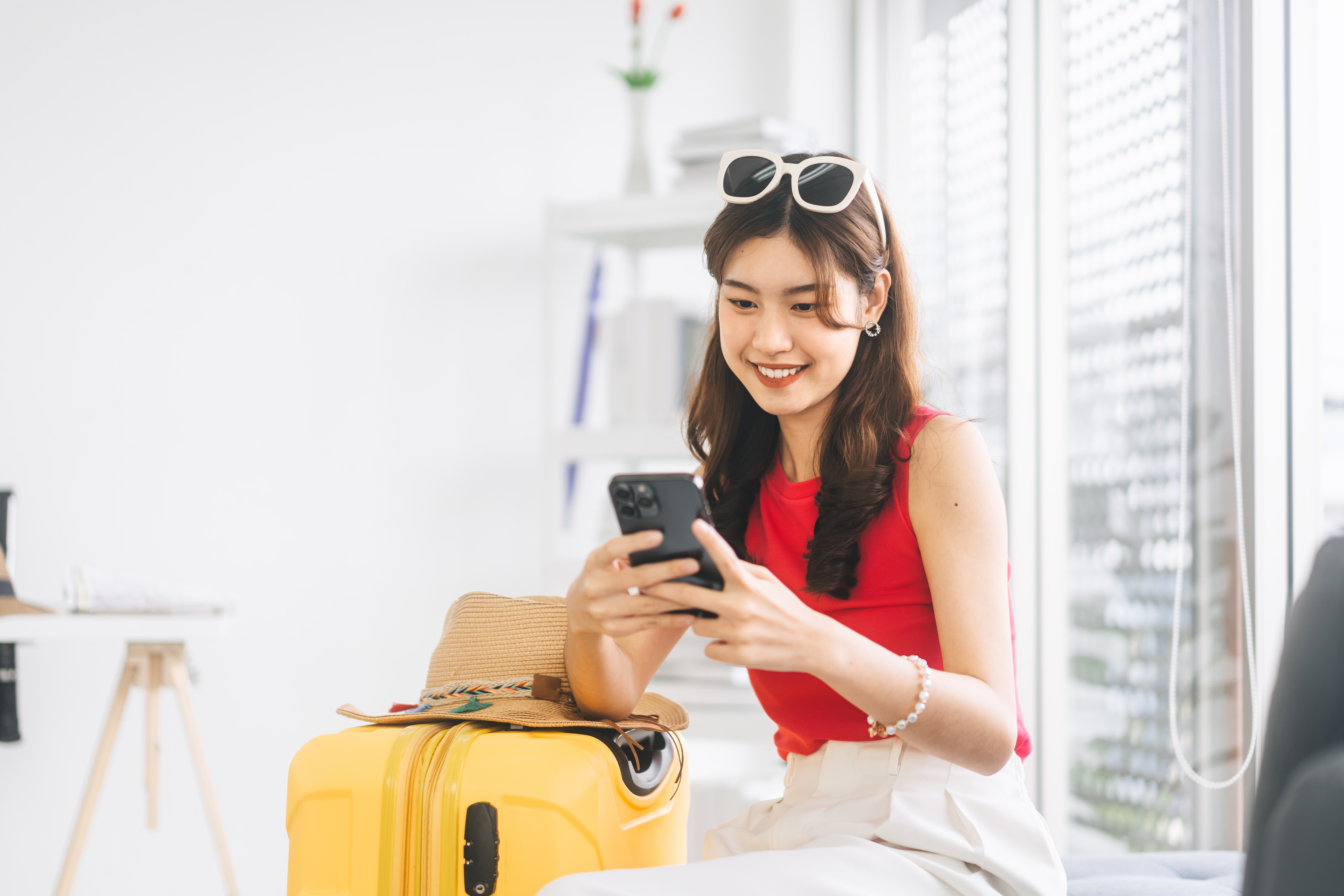 How Small Creators Can Build Big Brands Online